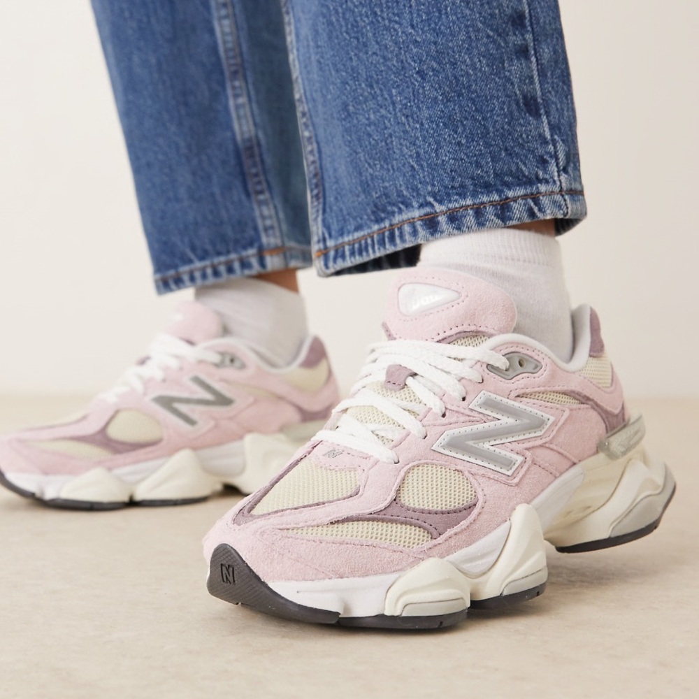 New Balance 9060 sneakers in pink